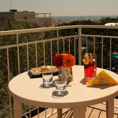 Hotel Santiago Milano Marittima Ngoại thất bức ảnh