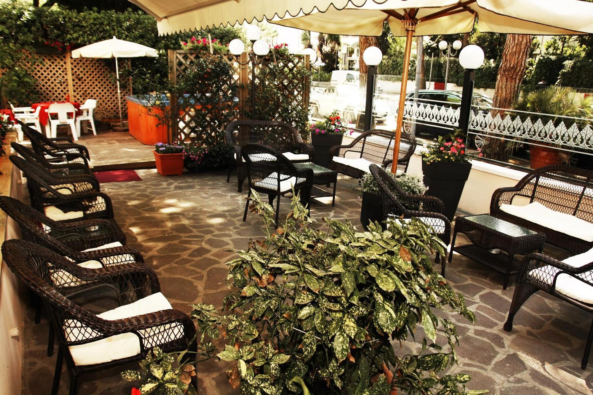 Hotel Santiago Milano Marittima Ngoại thất bức ảnh