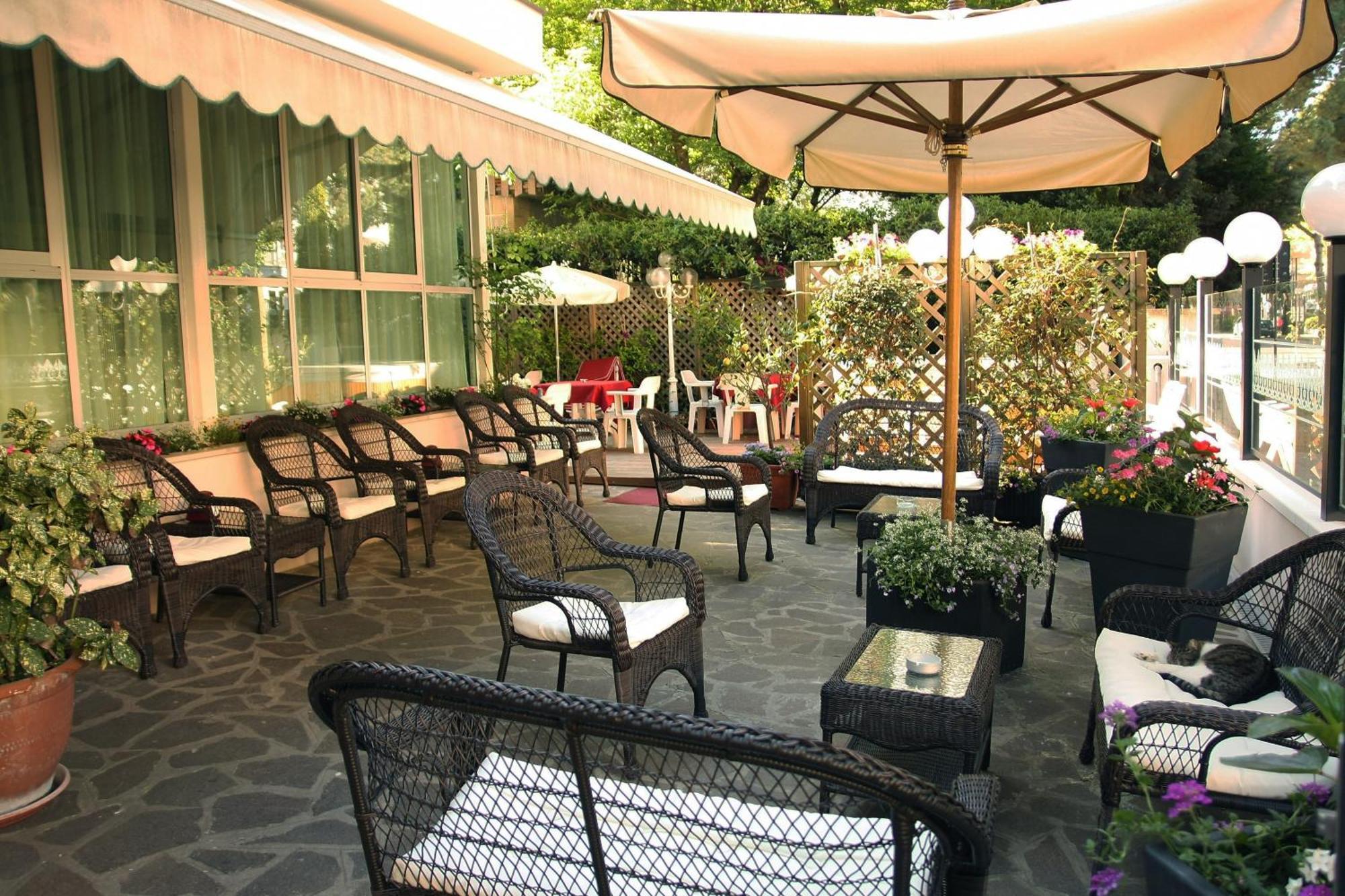 Hotel Santiago Milano Marittima Ngoại thất bức ảnh