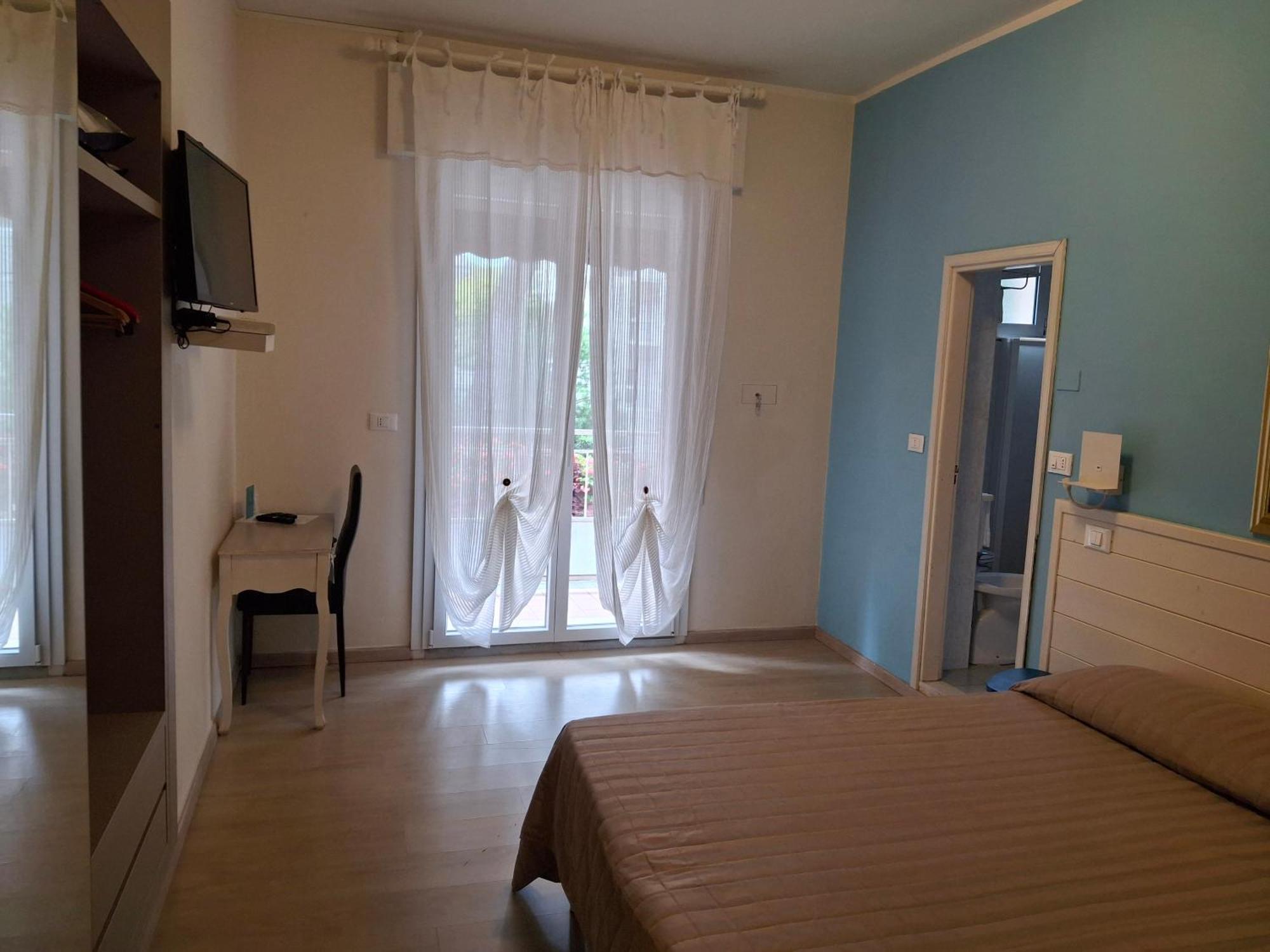 Hotel Santiago Milano Marittima Ngoại thất bức ảnh