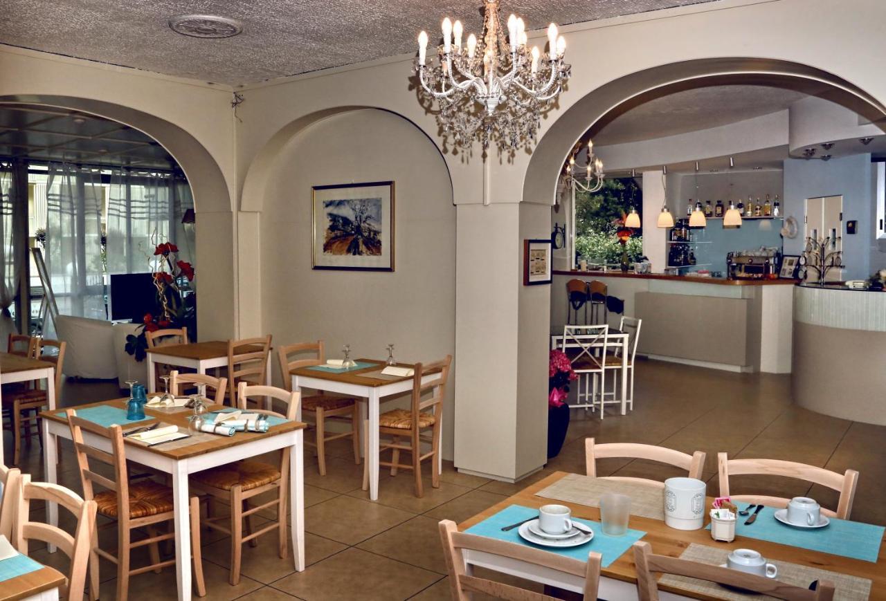 Hotel Santiago Milano Marittima Ngoại thất bức ảnh